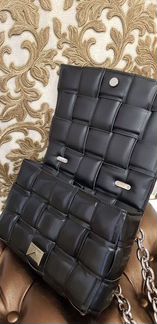 Сумка Bottega Veneta Padded Cassette черный