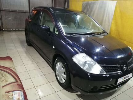 Nissan Tiida 1.5 AT, 2004, 220 000 км