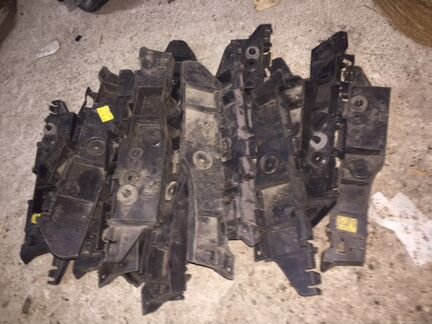 Замок крыло-бампер для Citroen C4