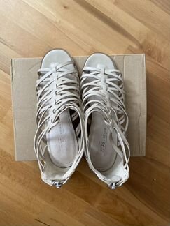 Бежевые босоножки аля гладиаторы