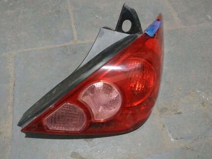 Фонарь задний правый Tiida 26550EM00A