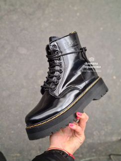 Лаковые Мартинсы Dr. Martens