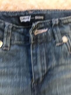Джинсы levis