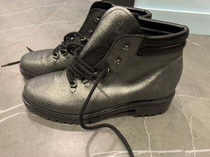 Новые кожаные ботинки Carlo Pozalini