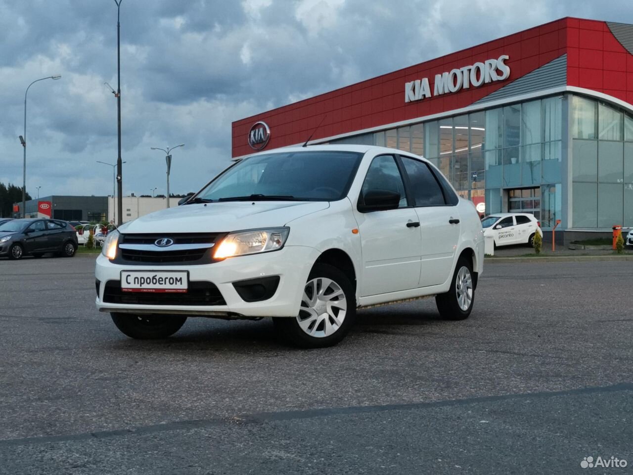 6 cvt, 2013 черная кузов сзади. тверь калина. румос авто с пробегом в твери. румос лада тверь официальный сайт. киа румос тверь.