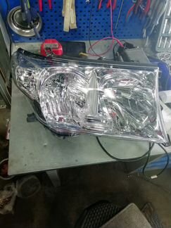 Фара правая Ленд Крузер 200