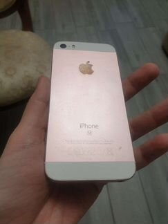 Телефон iPhone SE