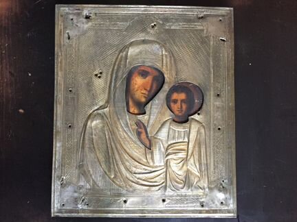 Богородицы Казанской старинная икона в киоте