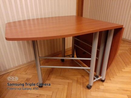 Обеденный стол складной