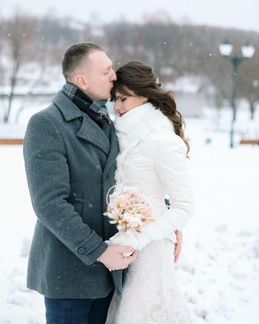 Свадебная куртка шубка пуховик (Vicontessa, S-42)