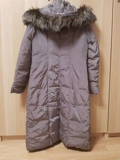 Зимний пуховик с капюшоном