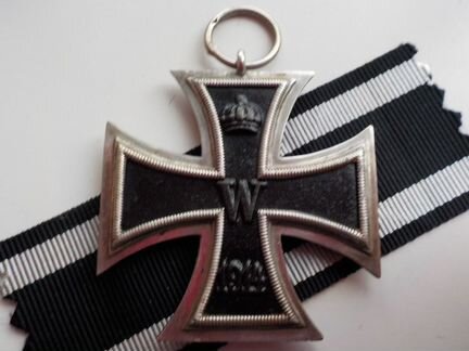 Железный крест II класса образца 1914г. Клеймо: Y