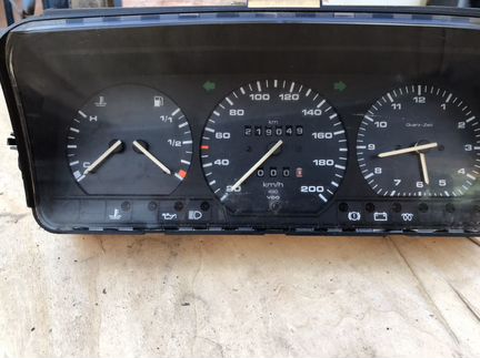 Фольцваген Т-4 приборка с часами