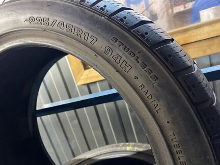 Пара 225/45R17 Hankook ice bear w300