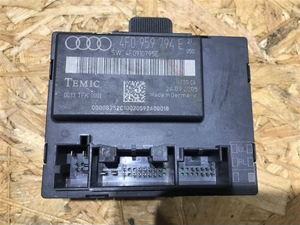 Блок управления двери задний правый Audi A6 C6 AUK