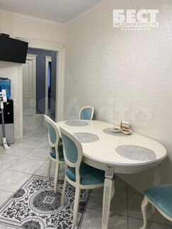 2-к квартира, 52 м², 1/17 эт.