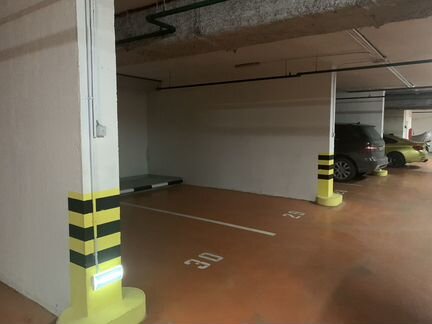 Машиноместо, 13 м²