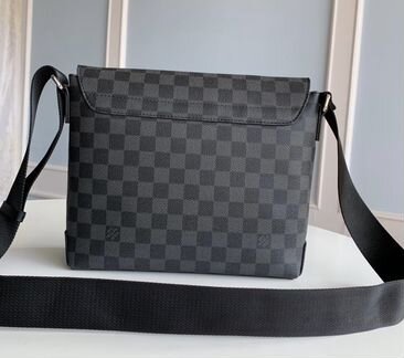 Сумка Louis Vuitton District PM