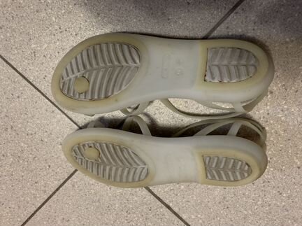 Сандалии crocs 37