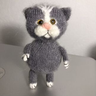 Игрушки вязаные коты