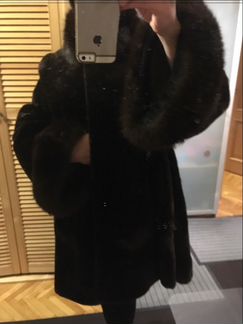 Шуба-манто из мутона (овчина), отделка песец