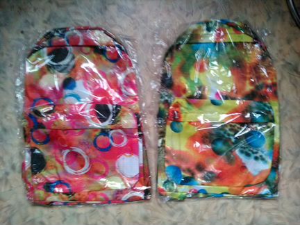 Разноцветные рюкзаки