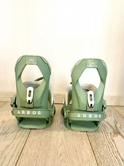 Крепления для сноуборда Arbor