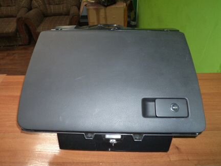 Бардачок Пассат Б6 3C1857101H