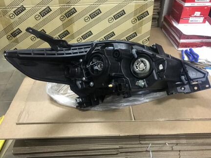 CD85510L0C Фара передняя левая Mazda 5