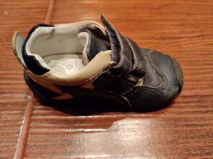 Детские ботинки Chico. 21 размер