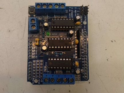 L293D драйвер двигателя Arduino