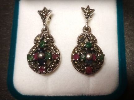 Серебряные серьги с рубинами, изумрудами, сапфирам