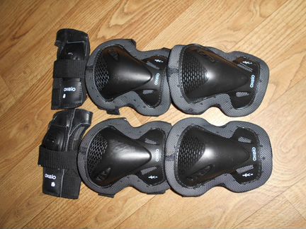 Защитная экипировка для катания на роликах oxelo