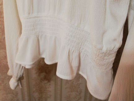 Блузка h&m с рюшами