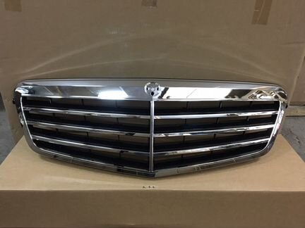 Решетка радиатора Mercedes W 212 до Рест 2009-2013