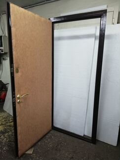 Металическая входная дверь с порошковым напылением