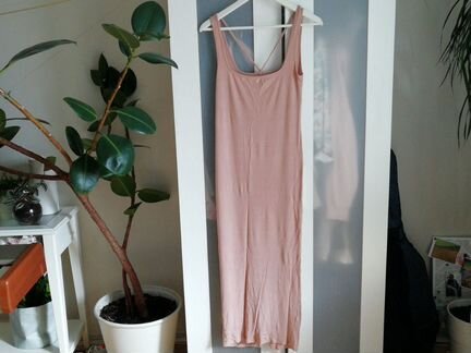 Розовое платье макси