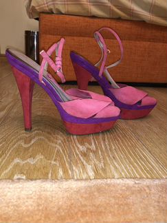 Яркие розово-красные туфли 39-40 Zara