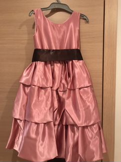 Платье нарядное для девочки на рост 128