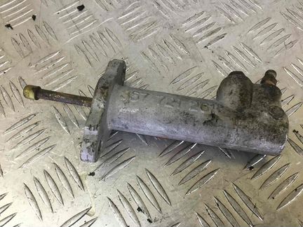 Цилиндр сцепления рабочий Volkswagen Transporter T