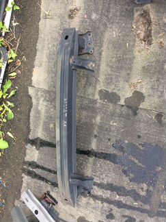 Усилитель бампера Volkswagen Passat 2005-2010