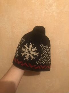 Шапка с помпоном