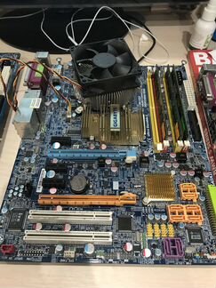 Комплект Gigabyte GA-P35-DS3P + Core2Duo+3гб