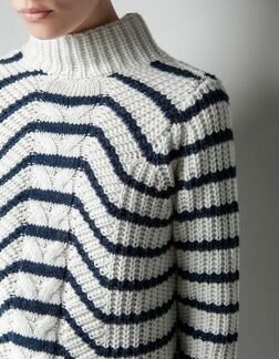 Zara knit бело синий свитер с горлом и косами