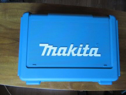 Аккумуляторная дрель-шуруповерт Makita 8271dwae