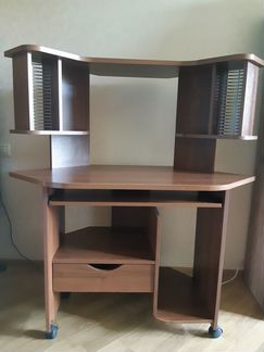 Компьютерный стол