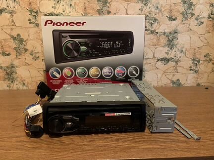 Pioneer DEH-1800UBG