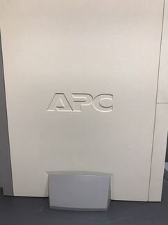 Ибп APC RS 1000