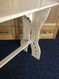 Стол деревянный