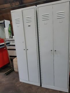 Металлические шкафчики для одежды